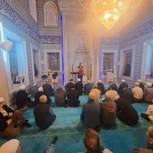 Aile ve Nüfus On Yılı Kapsamında Teravih Namazı Öncesi Vatandaşlarımıza “Ekran Bağımlılığı ve Ailelerin Alabileceği Önlemler” Konulu Eğitimlerimiz Verilmektedir - fotoğraf 2