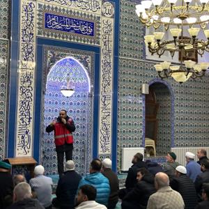 Aile ve Nüfus On Yılı Kapsamında Teravih Namazı Öncesi Vatandaşlarımıza “Ekran Bağımlılığı ve Ailelerin Alabileceği Önlemler” Konulu Eğitimlerimiz Verilmektedir - fotoğraf 3
