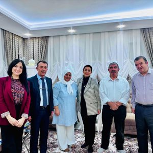 İl Müdürümüz Arzu ÇINGIR, Koruyucu Aile BİLEN Ailesinin İftar Sofrasına Konuk Oldu - fotoğraf 2
