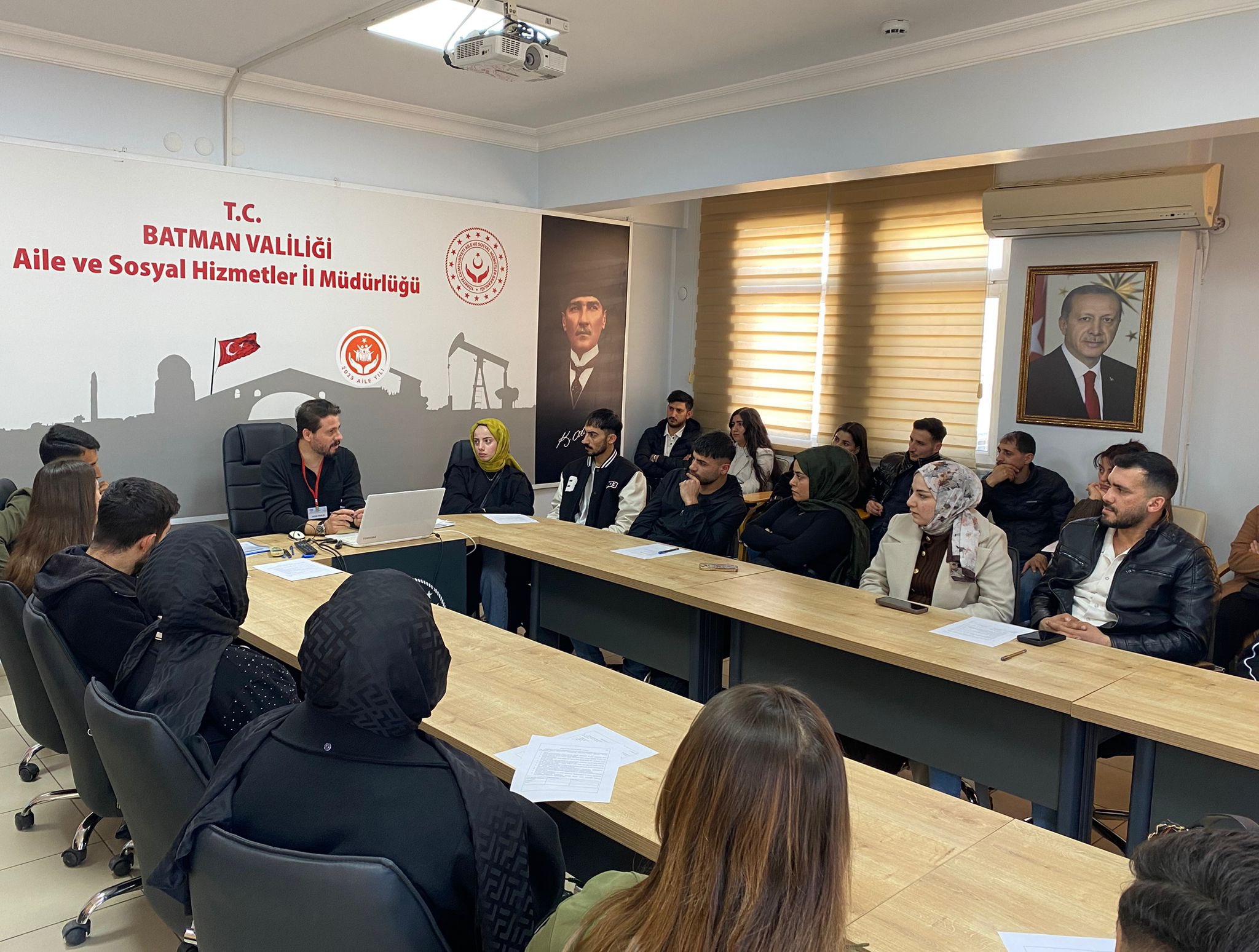 Evlenecek Gençlerin Desteklenmesi Projesi kapsamında  “Evlilik Öncesi Eğitim Programı” eğitimi