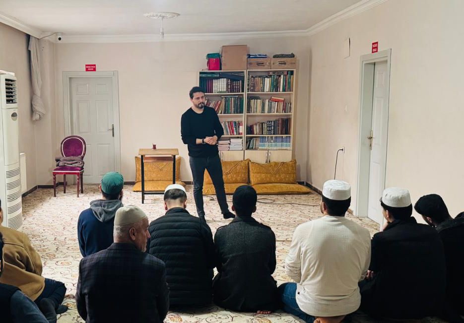 Kur’an Kursu kursiyerlerine “Çocuklarda Mahremiyet Bilinci ve Aile Eğitim Programı” eğitimi 