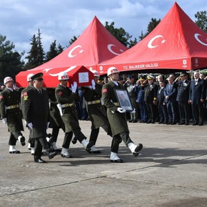 Kahraman Şehidimiz Dualarla Uğurlandı - fotoğraf 2