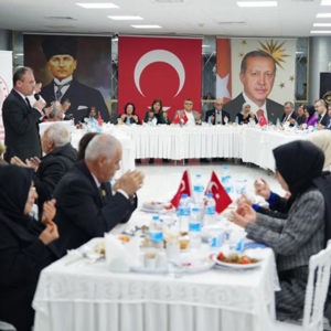 Şehit ve Gazi Ailelerimizle Ramazan’ın İlk İftarında Bir Araya Geldik - fotoğraf 1