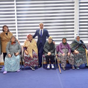 Valimiz Dr. Naci Aktaş ve eşi Nagihan Aktaş Hanımefendi ile Huzurevi Veda Ziyareti - fotoğraf 3