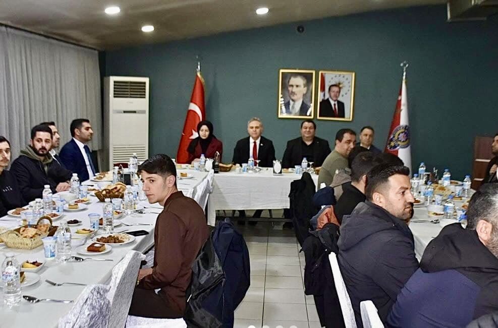 Yüksekova’da Şehit Yakınları ve Gaziler Onuruna İftar Programı Düzenlendi