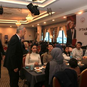KIYMETLİ KORUYUCU AİLELERİMİZLE İFTAR YEMEĞİ GERÇEKLEŞTİ - fotoğraf 4