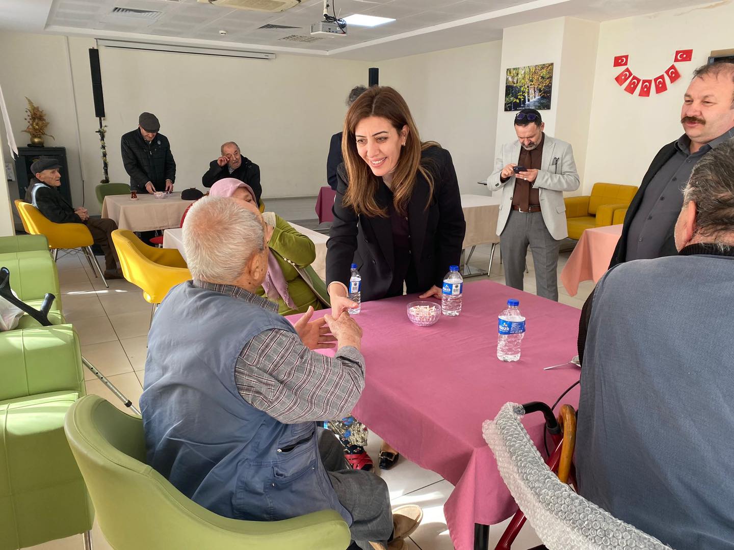 İl Müdürümüz Salihli Huzurevini Ziyaret Etti