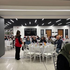 Kaymakamlarımızın Ev Sahipliğinde Sosyal Hizmet Merkezlerimizce Düzenlenen “Büyük Aile Sofraları” Programı Gerçekleştirildi - fotoğraf 2