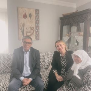 Şehadet İzinde – Yadigâr Aile Projesi Kapsamında Aziz Şehitlerimizin Kıymetli Ailelerini Ziyaret Ediyoruz - fotoğraf 3