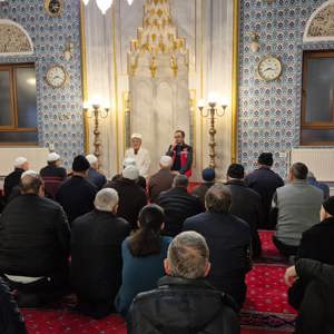 Aile ve Nüfus On Yılı Kapsamında Teravih Namazı Öncesi Vatandaşlarımıza “Ekran Bağımlılığı ve Ailelerin Alabileceği Önlemler” Konulu Eğitimlerimiz Verilmektedir  - fotoğraf 3