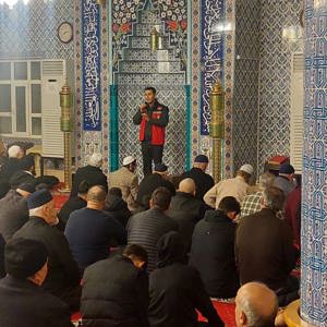 Aile ve Nüfus On Yılı Kapsamında Teravih Namazı Öncesi Vatandaşlarımıza “Ekran Bağımlılığı ve Ailelerin Alabileceği Önlemler” Konulu Eğitimlerimiz Verilmektedir  - fotoğraf 4