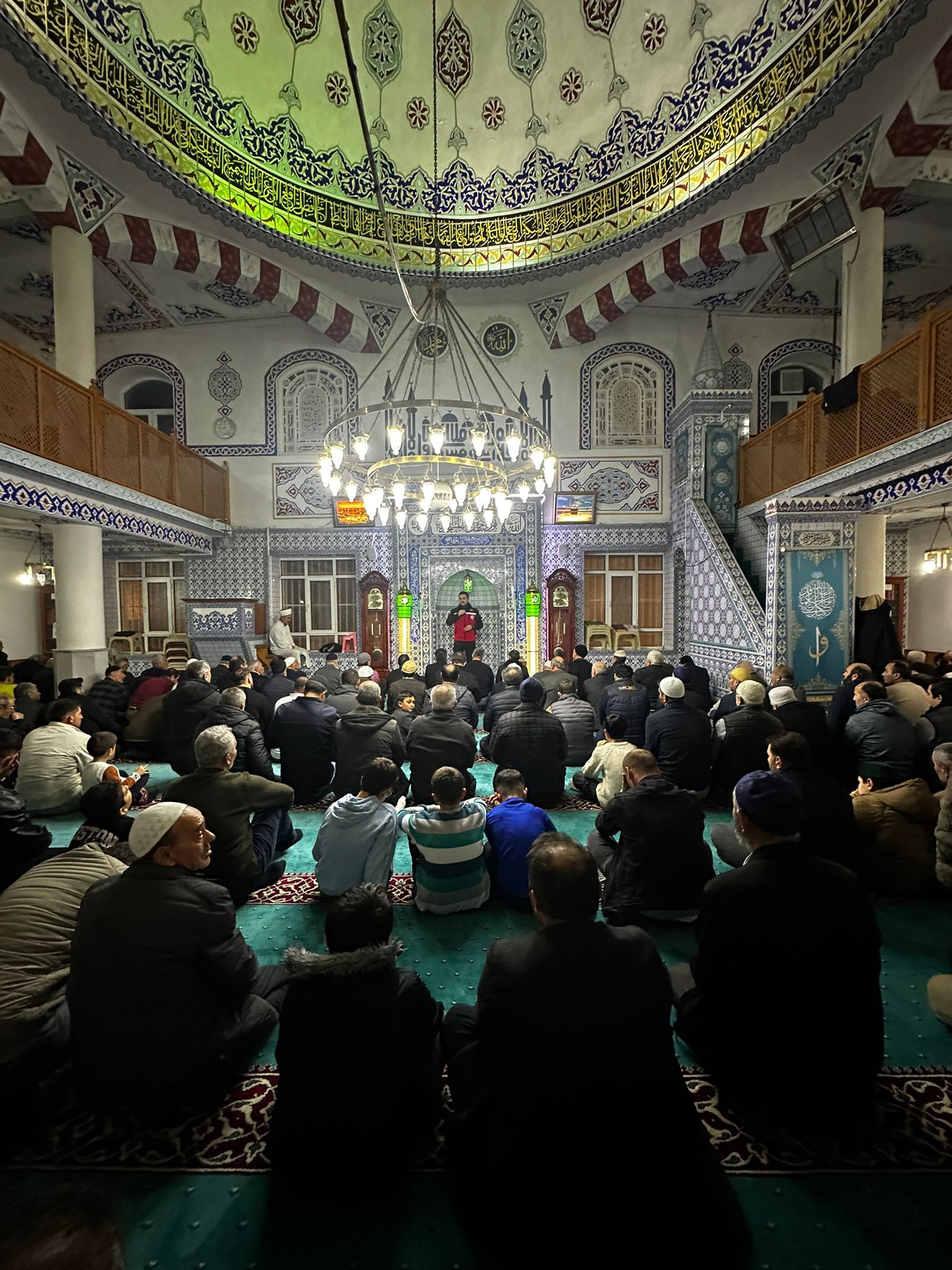 Aile ve Nüfus On Yılı Kapsamında Teravih Namazı Öncesi Vatandaşlarımıza “Ekran Bağımlılığı ve Ailelerin Alabileceği Önlemler” Konulu Eğitimlerimiz Verilmektedir 