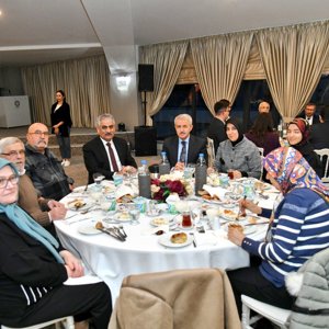 81 İl’de Eş Zamanlı İftar Şehit Emanetleri ve Gazilerimizle Büyük Aile Sofrası - fotoğraf 2