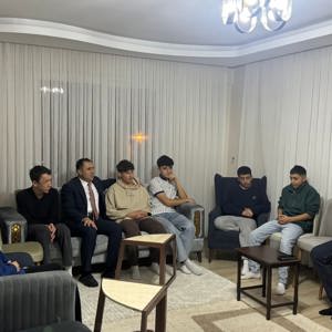 İl Müdürümüz İlkay Türkoğlu, Ramazan ayının bereket ve rahmet ikliminde, devletimizin himayesinde bulunan kıymetli gençlerimizle birlikte iftar sofrasında bir araya geldi. - fotoğraf 2