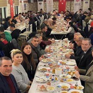 Vakıflar Bölge Müdürlüğü Ev Sahipliğinde Anlamlı İftar Buluşması - fotoğraf 3
