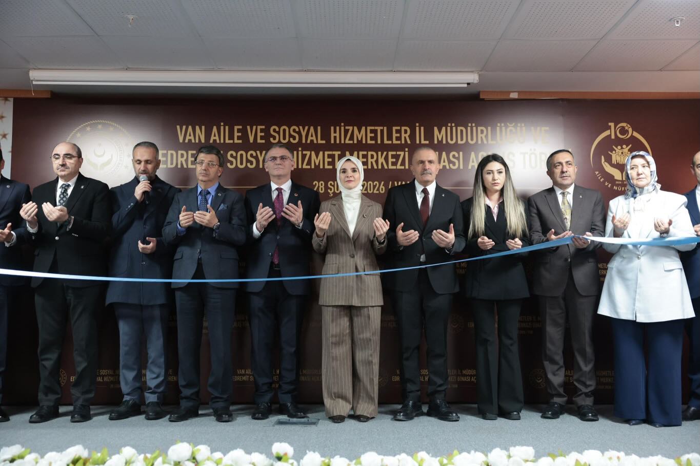 Bakanımız Sayın Mahinur Özdemir Göktaş tarafından, İl Müdürlüğü ve Edremit Sosyal Hizmet Merkezi binasının açışı gerçekleştirildi.