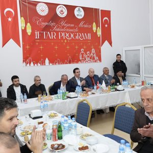 Valimiz Sayın Ahmet Karakaya, Ahlat Engelsiz Yaşam Bakım ve Rehabilitasyon Merkezi Müdürlüğümüzde düzenlenen iftar programına katıldı - fotoğraf 3