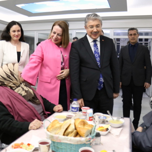 "Vefa ve Nesiller Buluşması": Gönül Sofrasında Kuşaklar Birleşti - fotoğraf 1