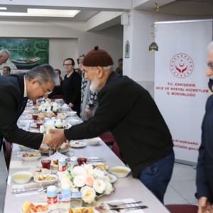 "Vefa ve Nesiller Buluşması": Gönül Sofrasında Kuşaklar Birleşti - fotoğraf 3