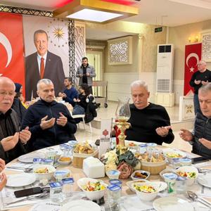 Güçlü Adımlarla Geleceğe Yürüyen Gençlerimizle Gönül Sofrasında Buluştuk - fotoğraf 1
