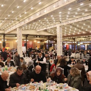 81 İlde Eş Zamanlı Olarak Düzenlenen Büyük Aile Sofrasında İlimizde Şehit Ailelerimiz Ve Gazilerimizle Aynı Sofrada Buluştuk - fotoğraf 4