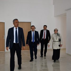 Bakanlığımız tarafından ilimize kazandırılan Çocuk Evleri Sitesi ve İhtisaslaşmış Çocuk Evleri Sitesi Müdürlüğümüzün inşaatı tamamlanan hizmet binalarını yerinde inceleme - fotoğraf 7