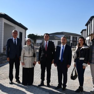 Bakanlığımız tarafından ilimize kazandırılan Çocuk Evleri Sitesi ve İhtisaslaşmış Çocuk Evleri Sitesi Müdürlüğümüzün inşaatı tamamlanan hizmet binalarını yerinde inceleme - fotoğraf 8