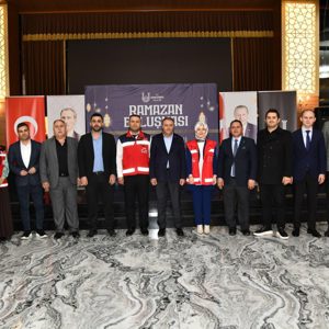 Siverek SHM'miz,Sayın Valimizin Liderliğinde Aziz Şehitlerimizin Kutsal Emanetleri Olan Değerli Aileleri ve Kahraman Gazilerimizle İftar Sofrasında Buluştu. - fotoğraf 1