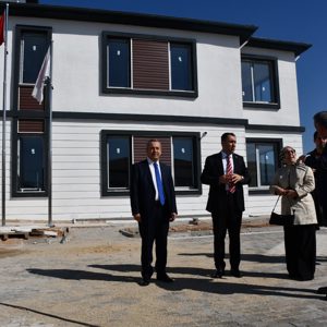 Bakanlığımız tarafından ilimize kazandırılan Çocuk Evleri Sitesi ve İhtisaslaşmış Çocuk Evleri Sitesi Müdürlüğümüzün inşaatı tamamlanan hizmet binalarını yerinde inceleme - fotoğraf 9