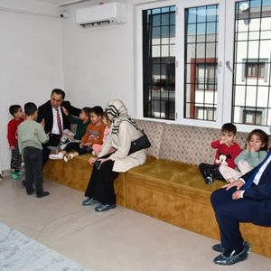 Cocuk Hizmetleri Genel Müdürlüğü Rehberlik ve Toplumsal Destek Hizmetleri Daire Baskani Sayin Ayse Turkay Aydemir ve Personel Genel Mudurlugu Daire Baskani Sayin Mustafa Simsek, devlet himayesindeki cocuklarimizi ziyareti - fotoğraf 5