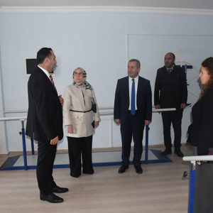 Cocuk Hizmetleri Genel Müdürlüğü Rehberlik ve Toplumsal Destek Hizmetleri Daire Baskani Sayin Ayse Turkay Aydemir ve Personel Genel Mudurlugu Daire Baskani Sayin Mustafa Simsek, Soke Hilmi Firat Huzurevi Mudurlugu’nde kalan asirlik cinarlarimizi ziyaret - fotoğraf 4