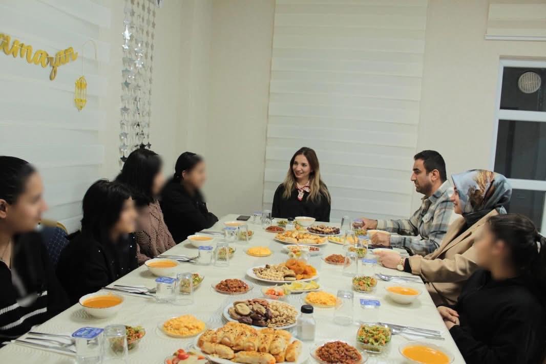 Çocuk Evleri Sitesi İftar Programı - fotoğraf 1