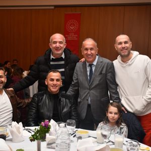 Gönüllerin Buluştuğu Büyük Aile İftarı...  Büyük Aile İftar Programımızda; Çocuk Hizmetleri Genel Müdürlüğü Rehberlik ve Toplumsal Destek Hizmetleri Daire Başkanı Sayın Ayşe Türkay ve Personel Genel Müdürlüğü Daire Başkanı Sayın Mustafa Şimşek’in katılımlarıyla gönüllerimizi aynı sofrada buluşturduk. - fotoğraf 12