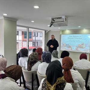 Aile Bütçesi ve Kaynak Yönetimi Eğitimi Gerçekleştirildi - fotoğraf 1