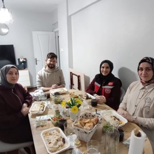Evlilik Kredisi Desteğinden Yararlanarak Yuvasını Kuran Çiftlerimizin Hanesinde, İftar Sofrasında Buluştuk - fotoğraf 2