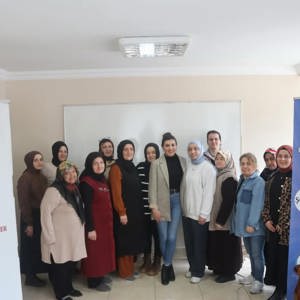 Yenice ADEM Kursiyerlerine Yönelik Aile İçi Ve Kadına Yönelik Şiddetle Mücadele Farkındalık Semineri Gerçekleştirildi - fotoğraf 2