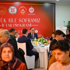 Büyük Aile Sofrasında Ailelerimiz ve Koruyucu Ailelerimizle Buluştuk - fotoğraf 3