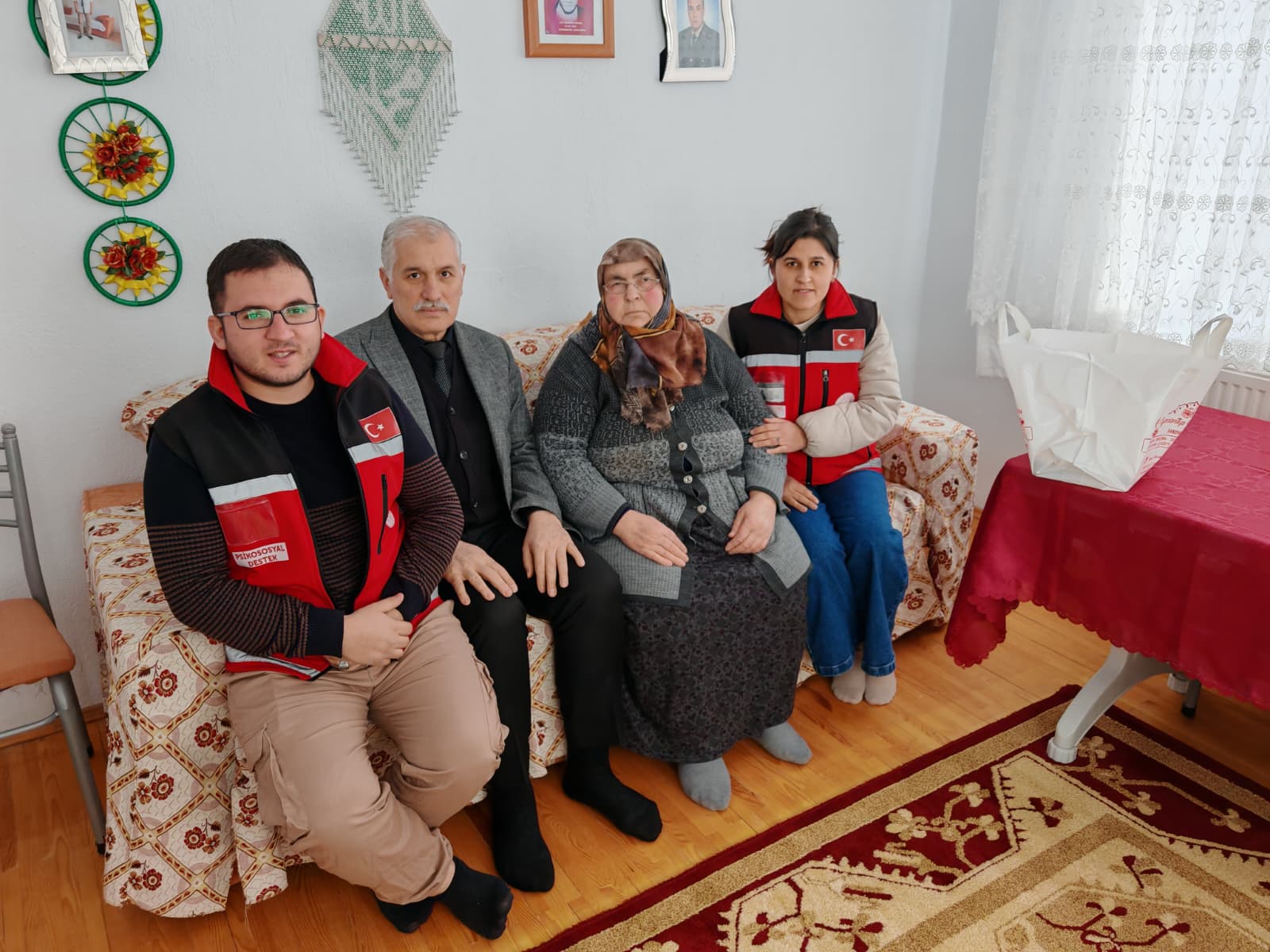 Sosyal Hizmetlerimizden Yararlanan Ailelerimize Ramazan Ziyaretleri