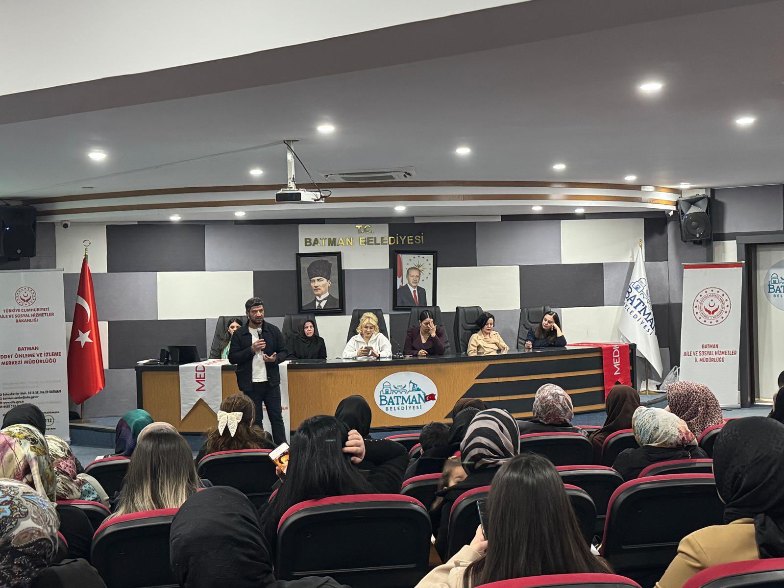 Aile Eğitim Programı kapsamında Aile İçi İletişimin Temel Unsurları eğitimi