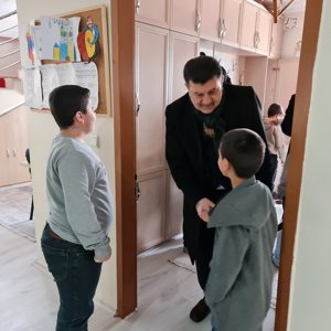 Genel Müdür Yardımcımız Sayın Seyfi Bozçelik Huzurevi ve Çocuk Evleri Sitesini Ziyaret Etti - fotoğraf 1