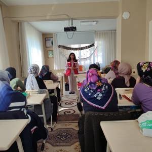 8 Mart Dünya Kadınlar Günü’nde Farkındalık Semineri Gerçekleştirildi - fotoğraf 1