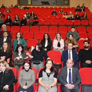 8 Mart Dünya Kadınlar Günü nedeniyle, Akdeniz Üniversitesi Hukuk Fakültesi’nde “Dünya Kadınlar Günü Paneli” gerçekleştirildi - fotoğraf 1