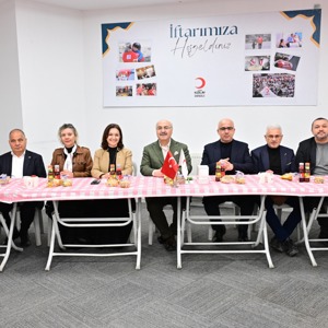 15 Ramazan Dünya Yetimler Günü Kapsamında İftar Programı Gerçekleştirildi - fotoğraf 1