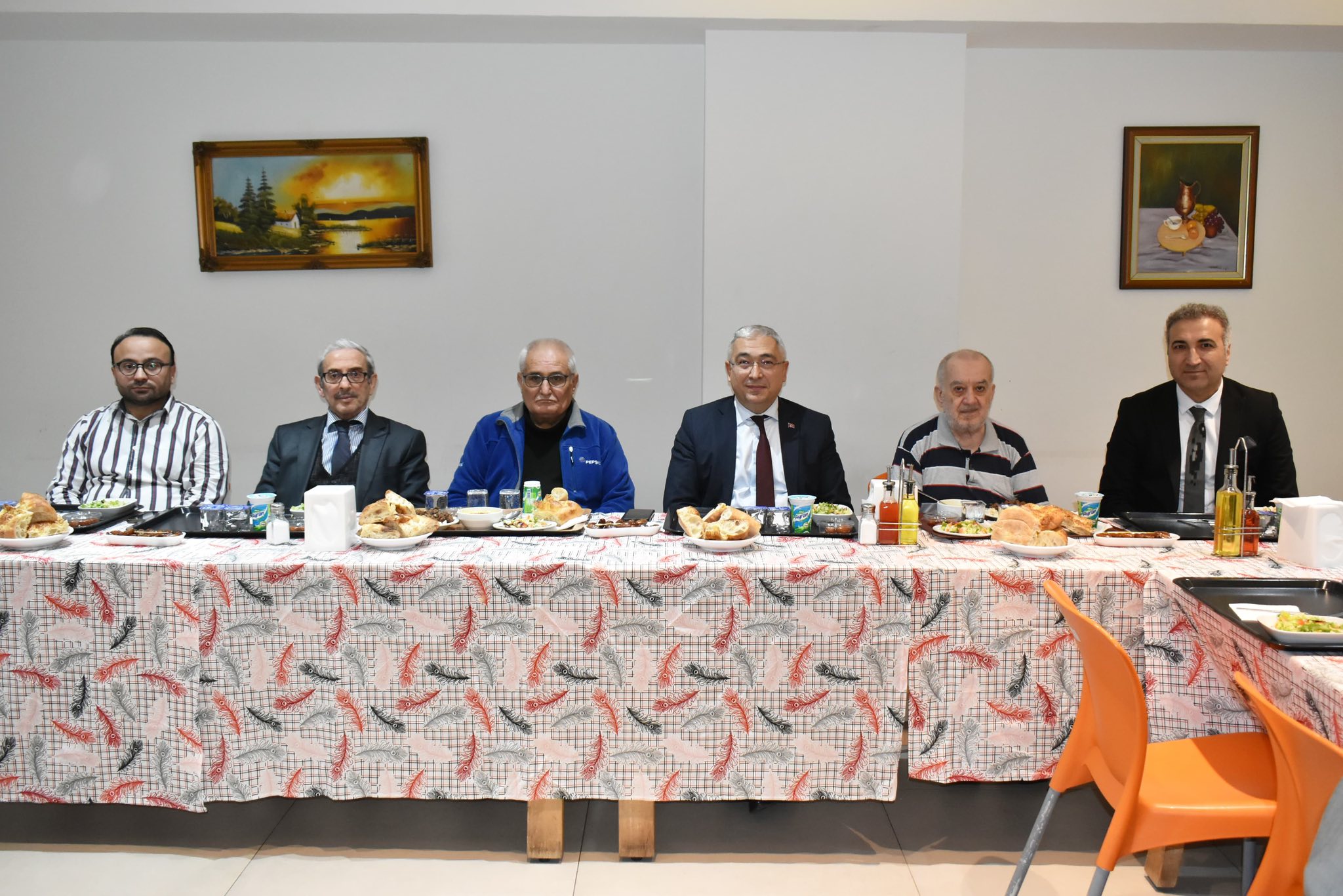 Bereket ve Huzur Büyüklerimizle Beraberdir