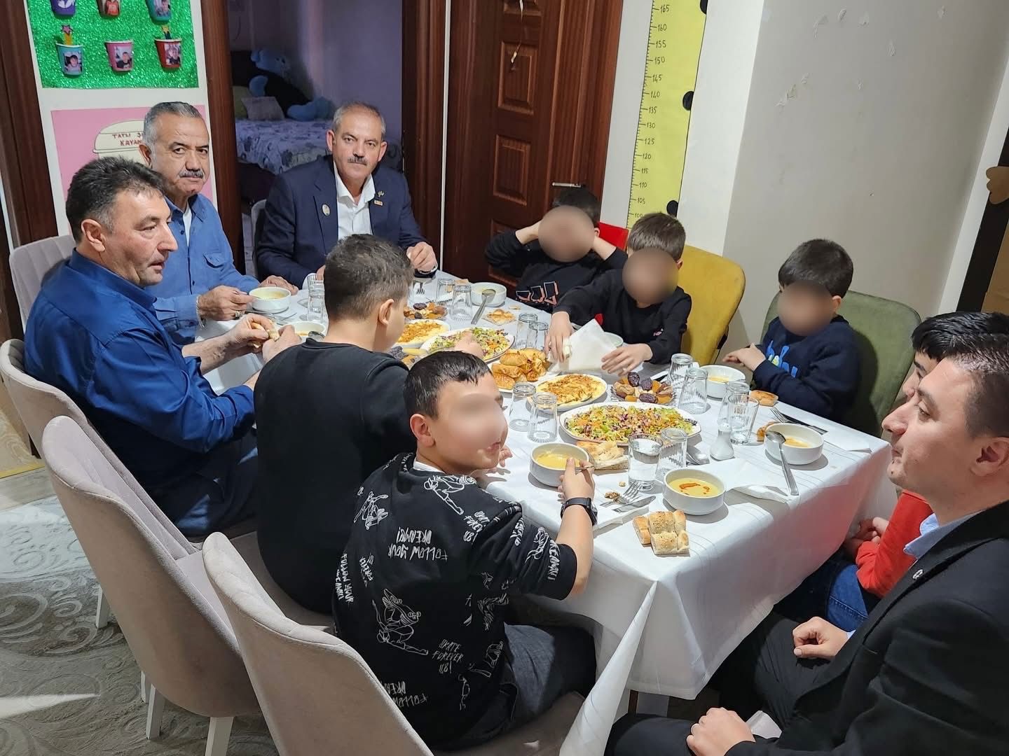 Şehit Yakınları ve Gazilerimizle Çocuklarımızın İftar Buluşması - fotoğraf 2