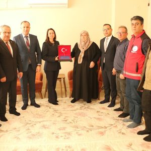 Bakanlık Heyetimiz İle Birlikte Aziz Şehidimizin Kıymetli Ailesini Ziyaret Ettik. - fotoğraf 1