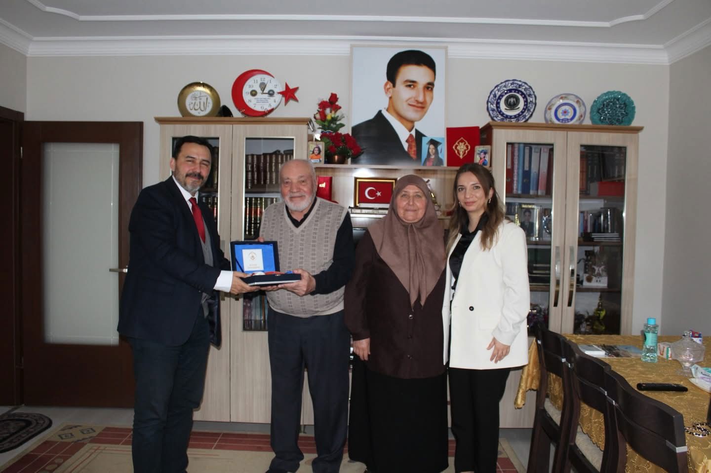 Aziz Şehidimiz Yalçın SEVİNDİ’nin Ailesine Ziyaret - fotoğraf 1
