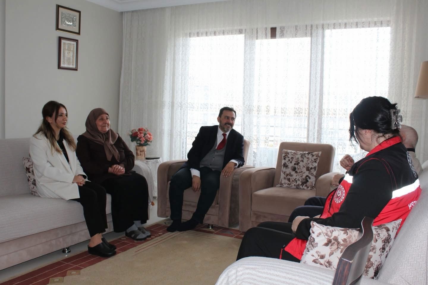 Aziz Şehidimiz Yalçın SEVİNDİ’nin Ailesine Ziyaret - fotoğraf 4