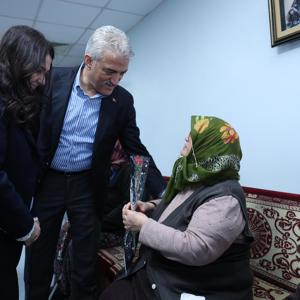 Valimiz Sayın Mehmet Makas Neriman Çilingir Huzurevi Sakinleriyle İftar Sofrasında Buluştu. - fotoğraf 4