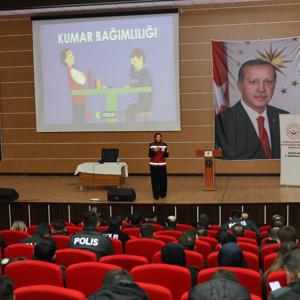Yeşilay Haftası Kapsamında Farkındalık Oluşturmak Amacıyla İl Müdürlüğümüz Tarafından Emniyet Müdürlüğü Personeline Yönelik “Kumar Bağımlılığıi” Konulu Bilgilendirme Eğitimi Düzenlendi. - fotoğraf 1